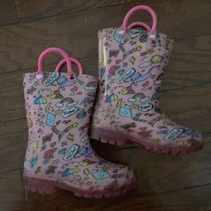Used Kid’s Cat & Jack light up rain boots toddler size 6